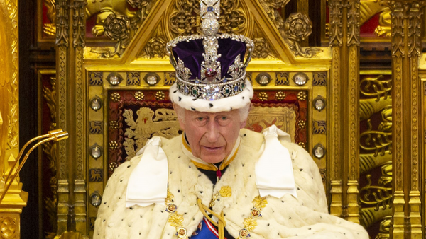 ¿El Rey Carlos III usa cannabis medicinal?